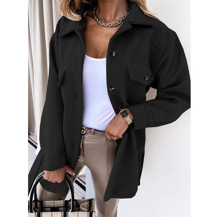 Agnes dames casual skjortejakke oversized med løstsiddende pasform og praktiske lommer, ideel til et moderne og afslappet look, perfekt til lag-på-lag styling og hverdagsbrug.