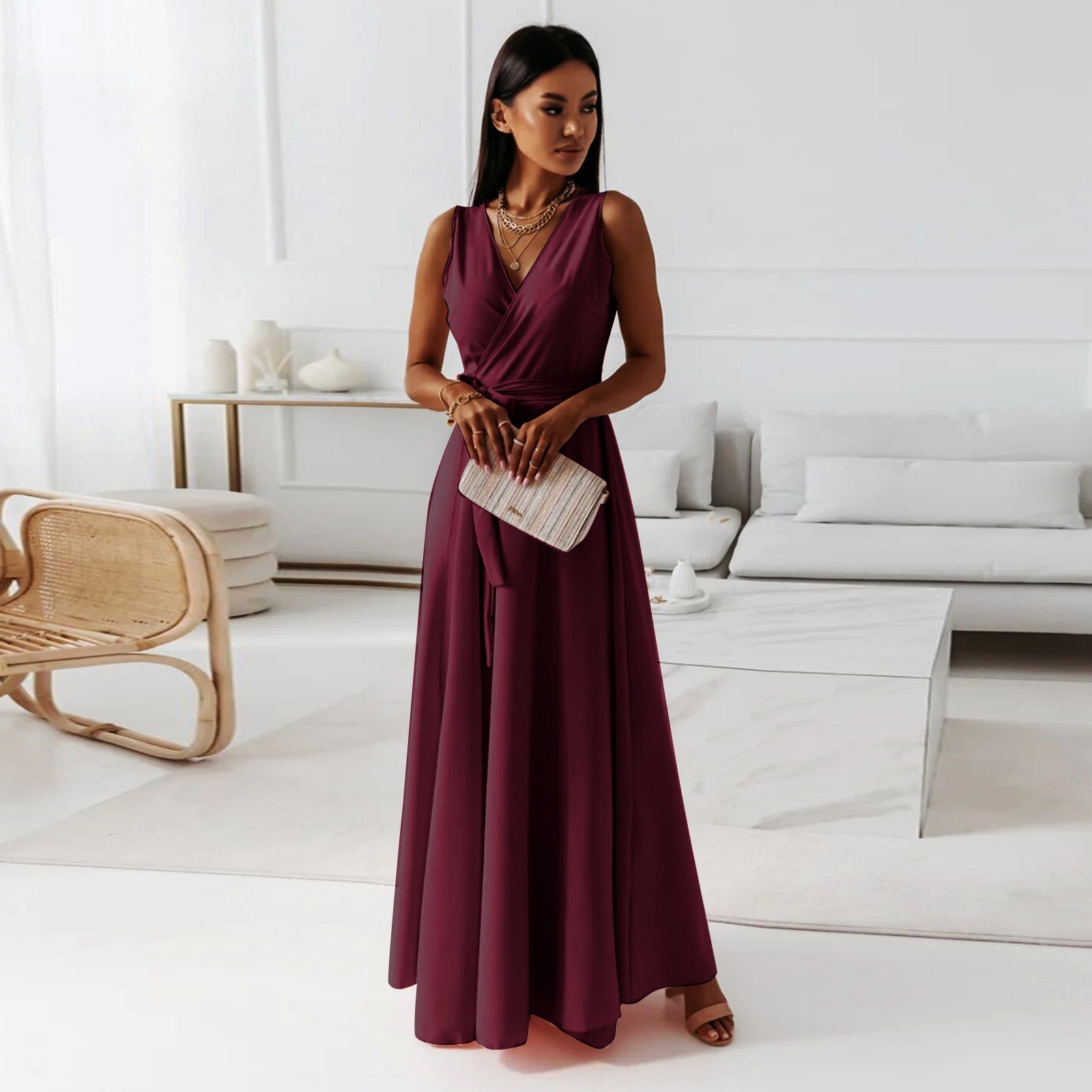 Sophia - Elegant Maxi damekjole uden ærmer med omslagsdesign og bælte