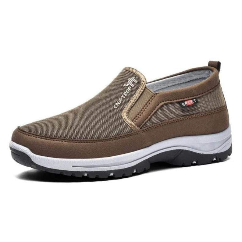 Herre slip-on sko med alsidigt og tidløst design.