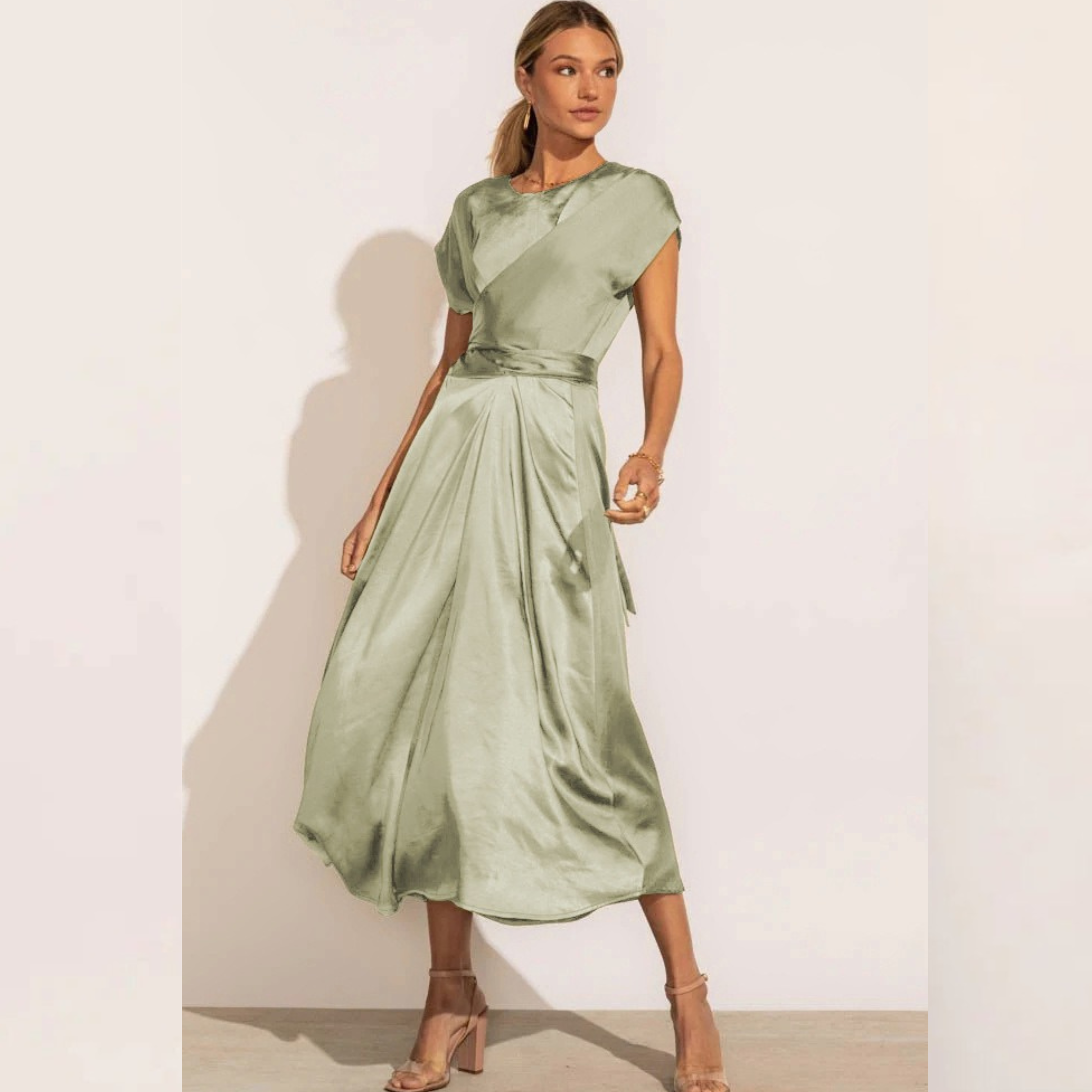 Sofia - Elegant Kjole Med Flot Drapering Til En Sofistikeret Stil