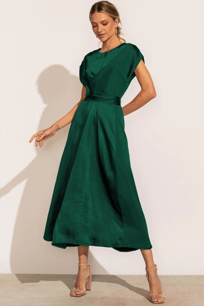 Sofia - Elegant Kjole Med Flot Drapering Til En Sofistikeret Stil