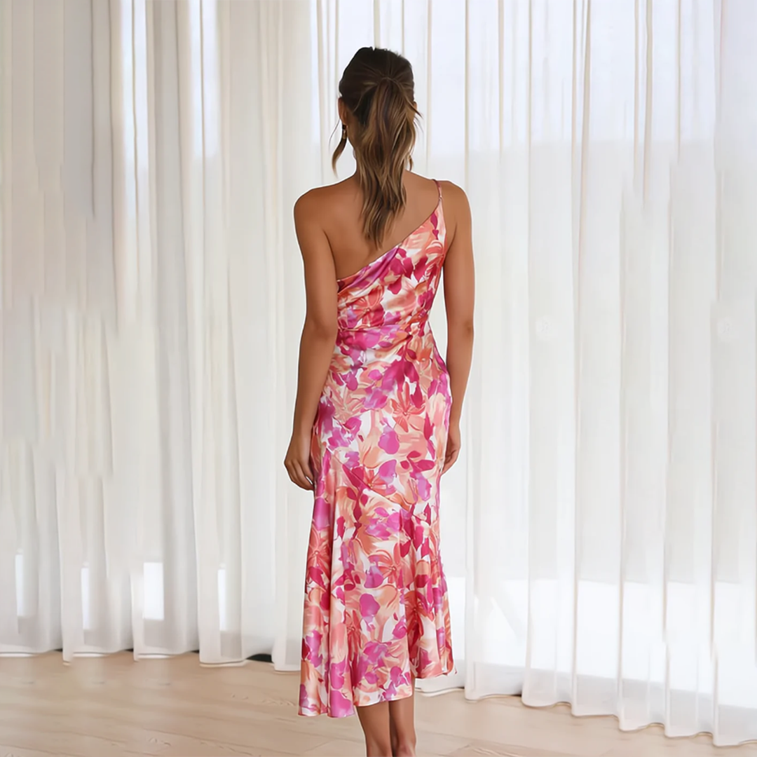 Elisa - Elegant midikjole med blomstermønster og enskulderstropper