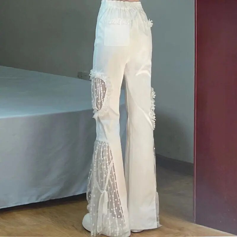 Lorelei - Elegante bukser med vidde og fine blondedetaljer