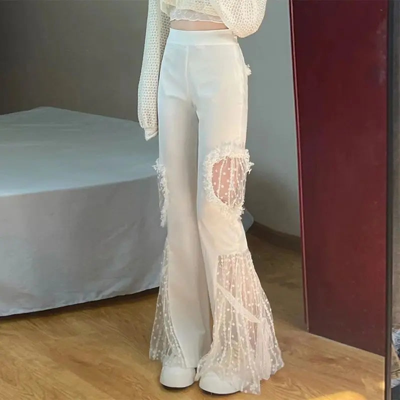 Lorelei - Elegante bukser med vidde og fine blondedetaljer