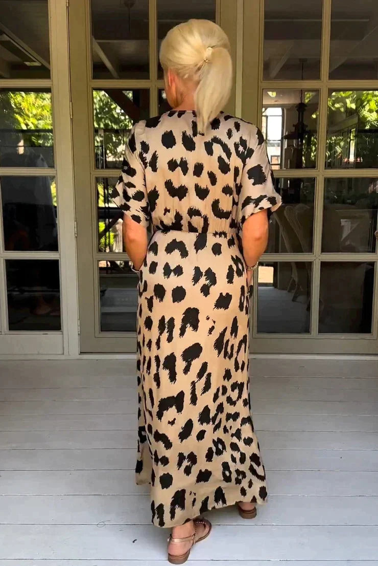 Amara's Elegante maxikjole med leopardprint og lommer