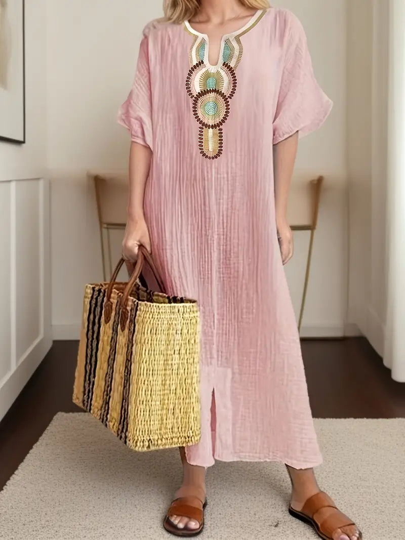 Elina - Afslappet boho-kjole med etnisk broderi og V-udskæring