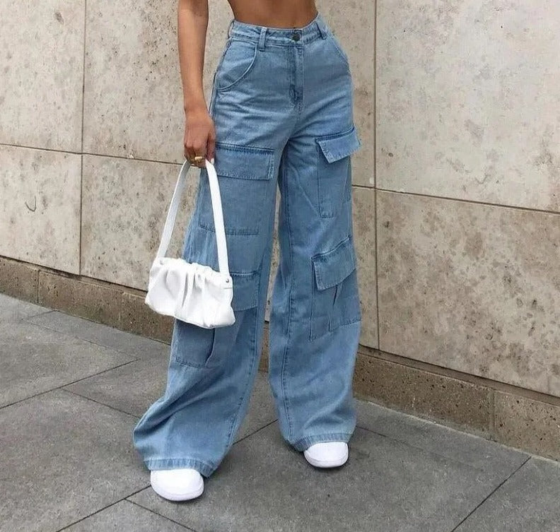 Livia - Retro chic: bredtskåret denim cargo med vintage flair