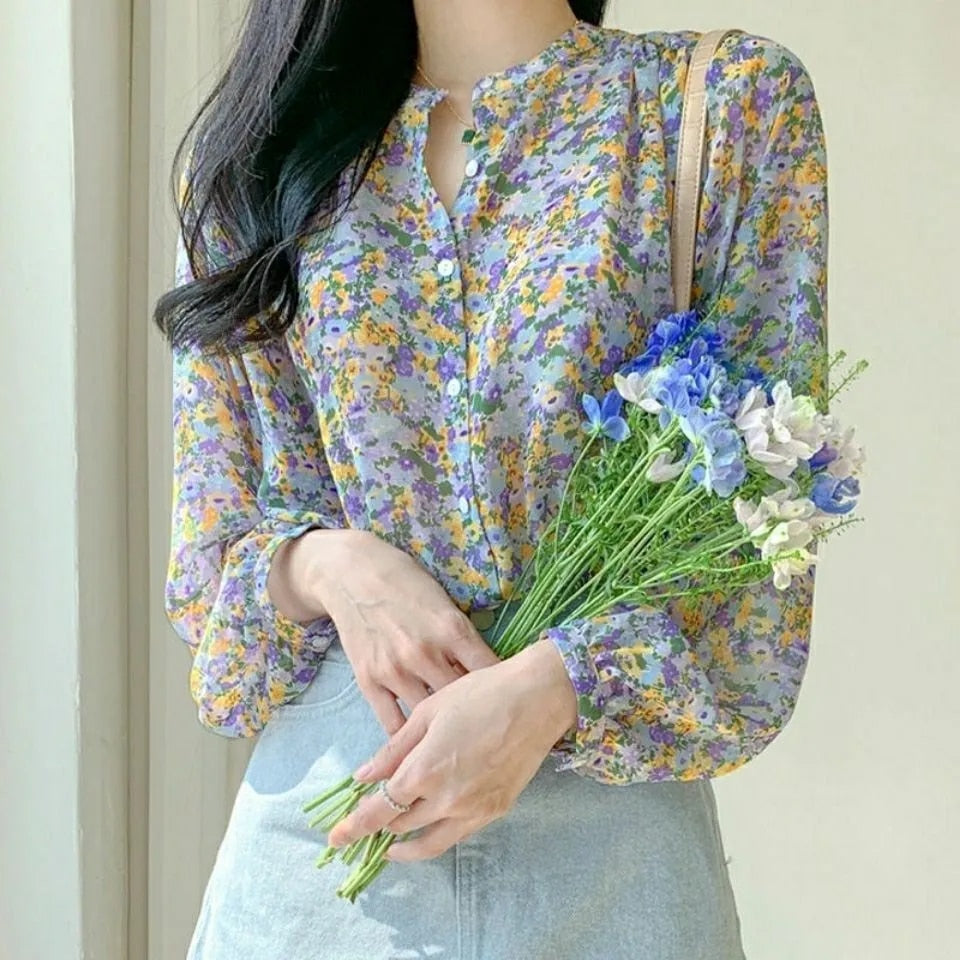 Aria - Knapbluse med blomsterprint og pufærmer